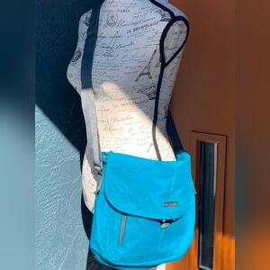 Women Columbia Messenger  Crossbody Bag Teal